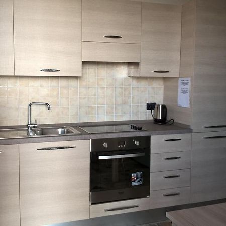 Casa Dusat In Accogliente Edificio Nel Centro Di Monforte 몬포르테달바 외부 사진